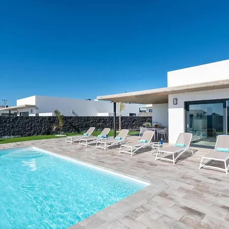Villa Malvasia By Playa Blanca